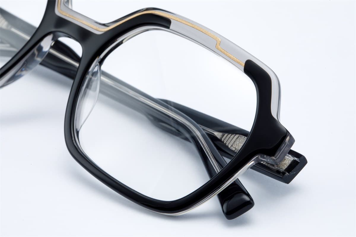 Metal-inlay acetate · detail